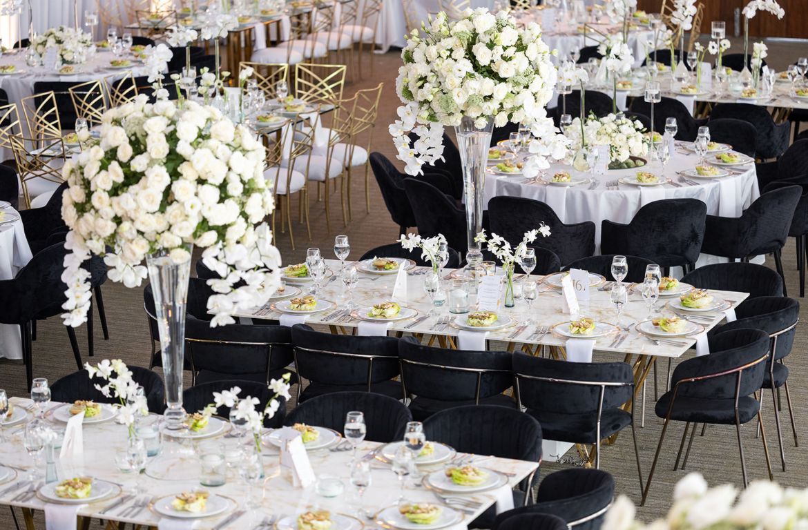 Silla Media Luna Terciopelo Negra