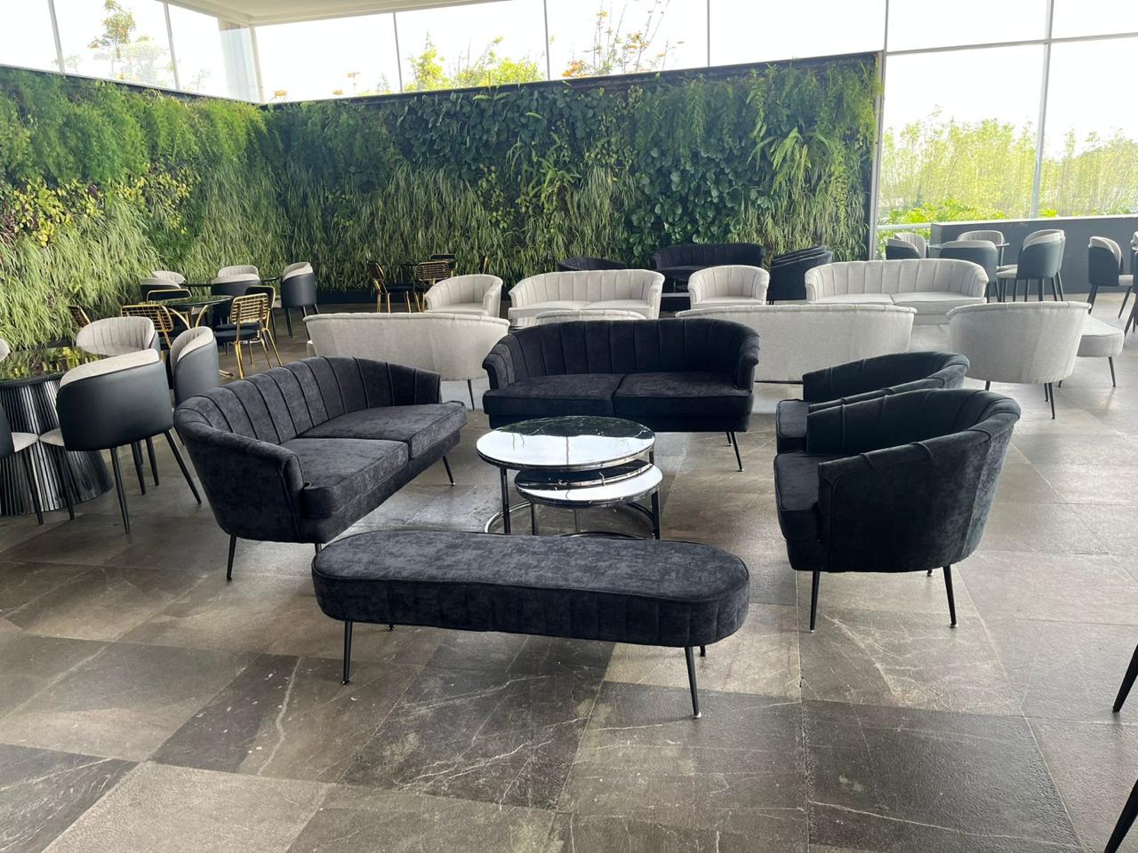 Sala Soho Negra con Mesa Doble de Centro