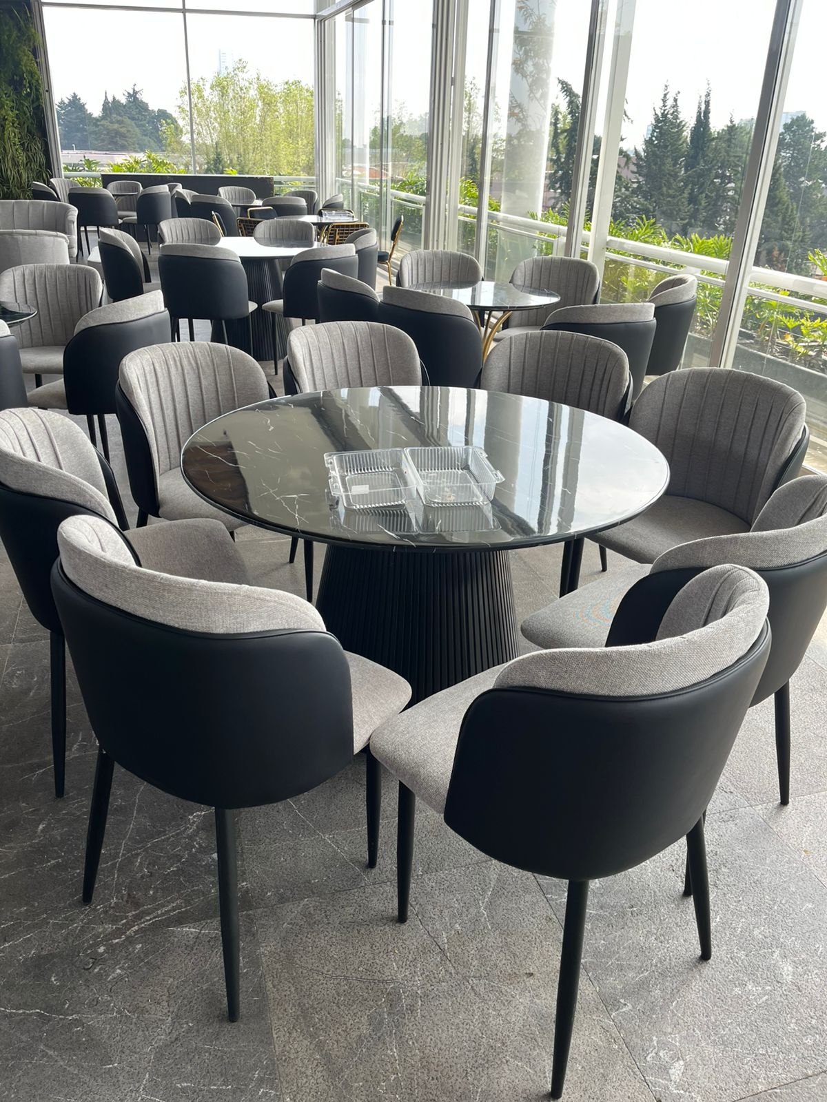 Silla Shell Negra Gris